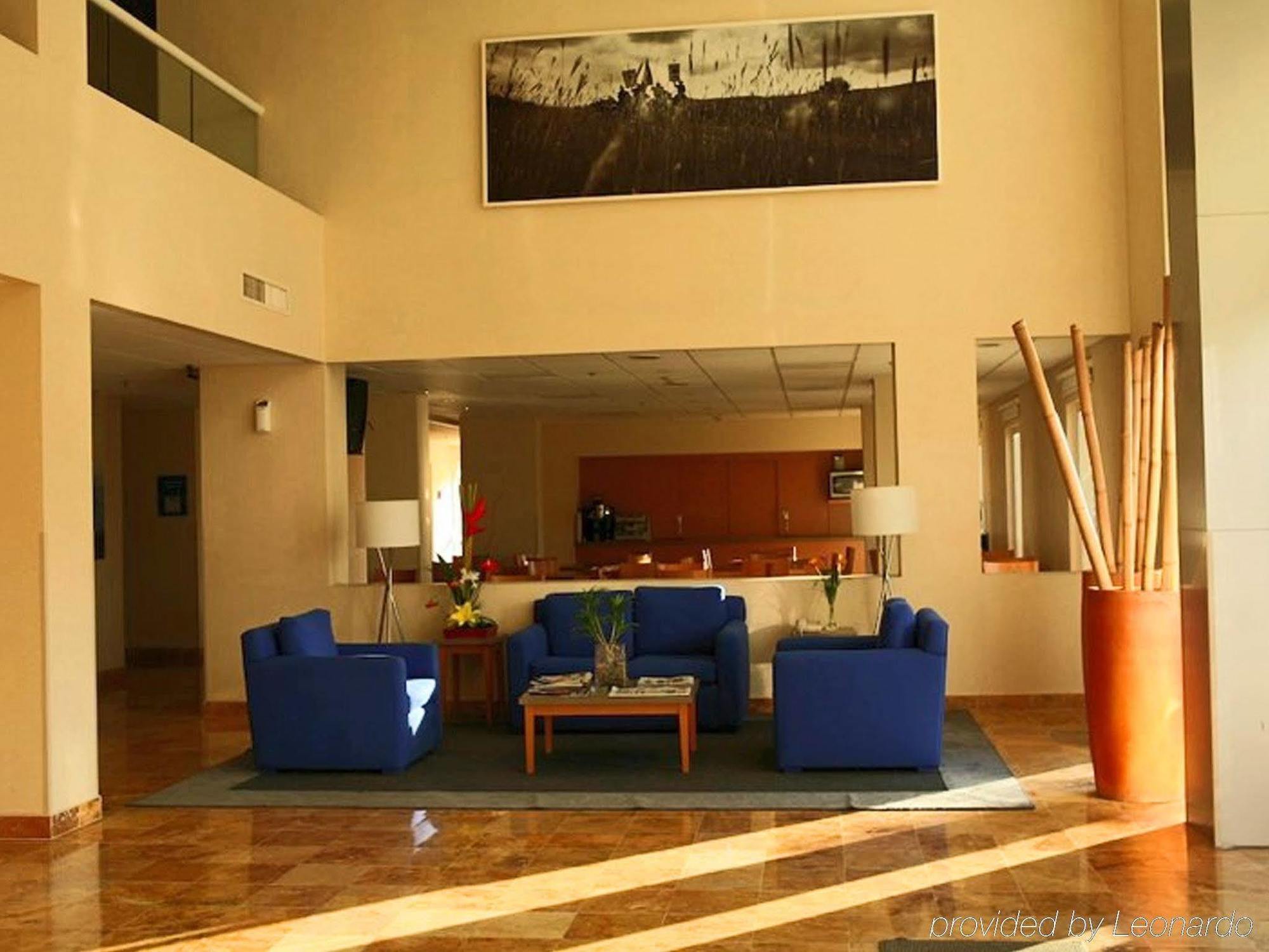 City Express By Marriott Ирапуато Интерьер фото